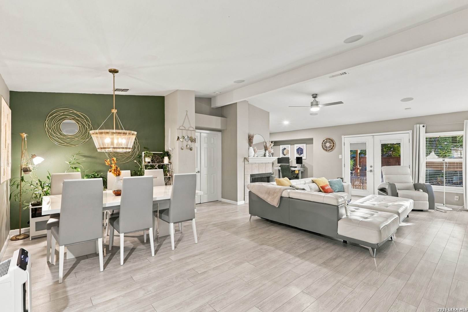 1st Living Area