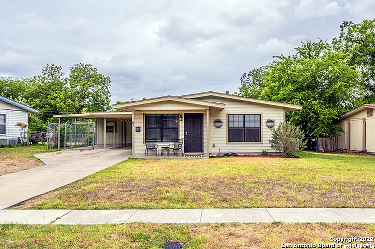 67 STOREYWOOD DR, San Antonio, TX 78213