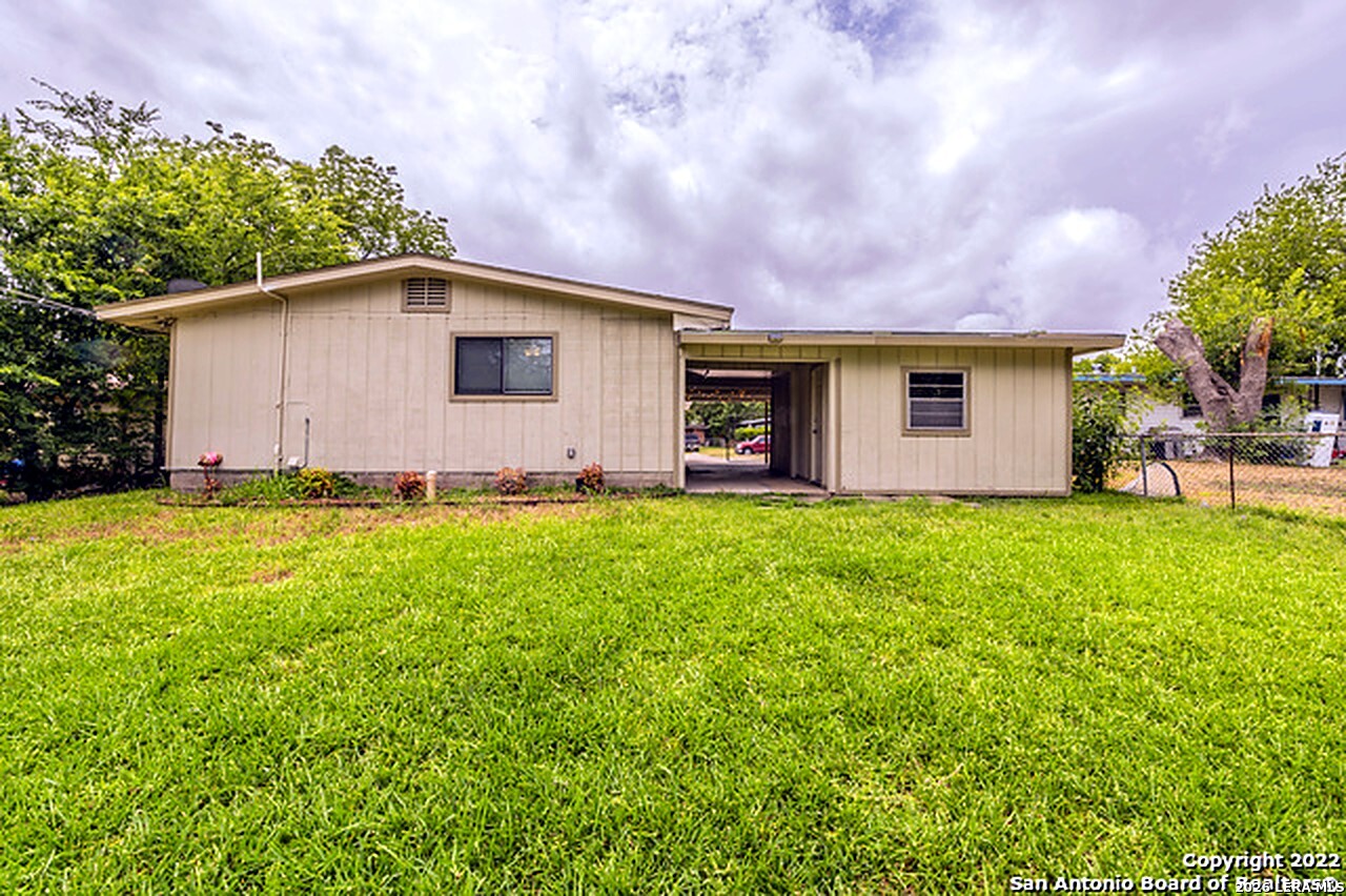 67 STOREYWOOD DR, San Antonio, TX 78213