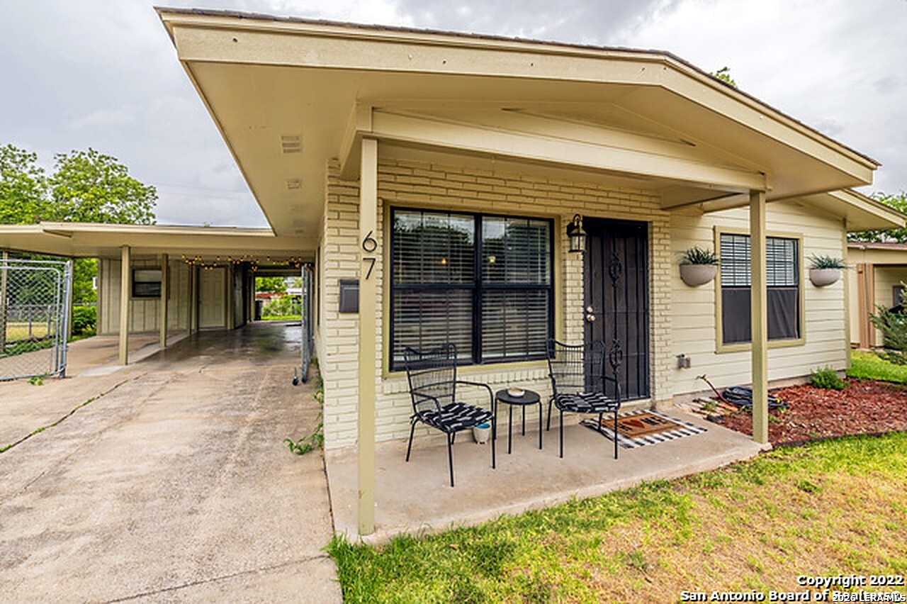 67 STOREYWOOD DR, San Antonio, TX 78213