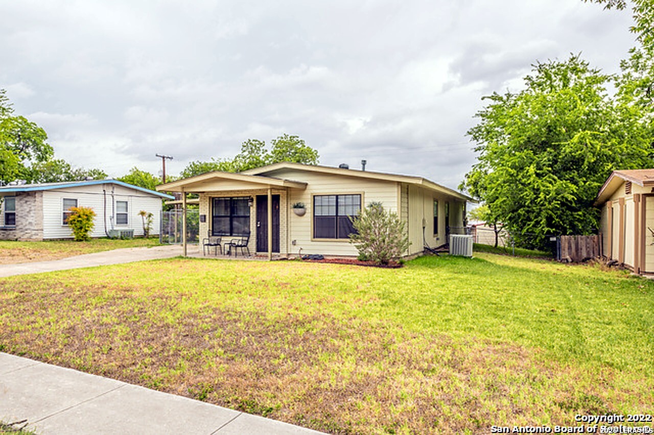 67 STOREYWOOD DR, San Antonio, TX 78213