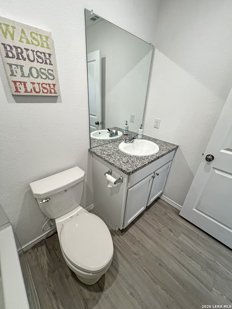 Photo 4 of Single family home for sale at 7234 Tides Trl, San Antonio, TX 78252 | MLS# 2022990 | Listing updated on 2026-10-12