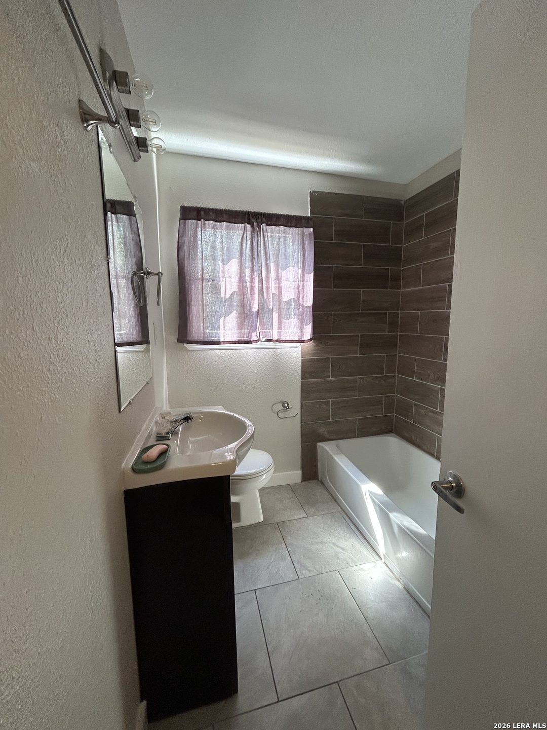521 GLAMIS AVE, San Antonio, TX 78223