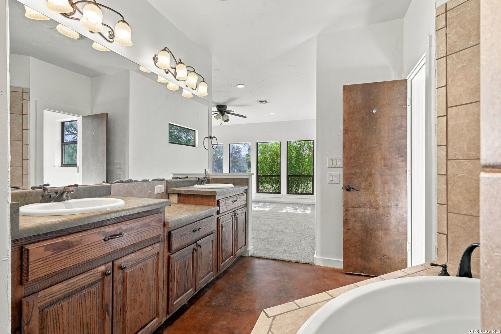 988 COYOTE RIDGE, Spring Branch, TX 78070