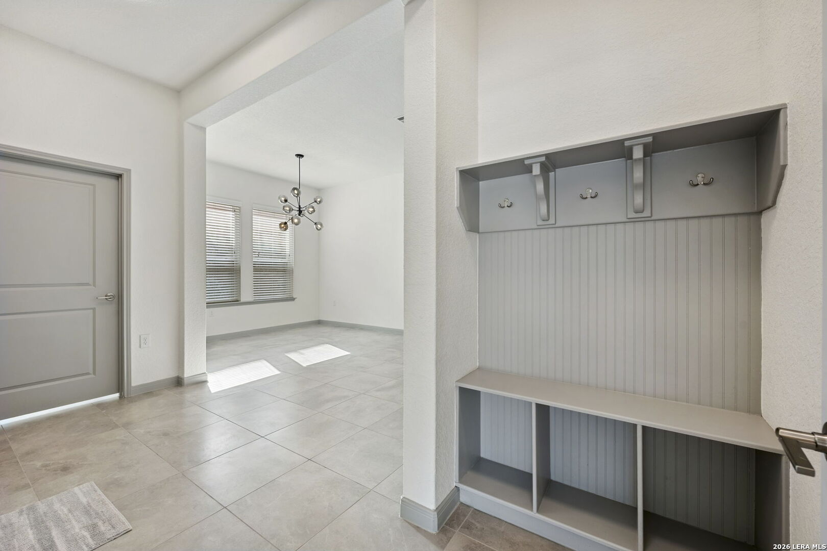 Entry/Foyer