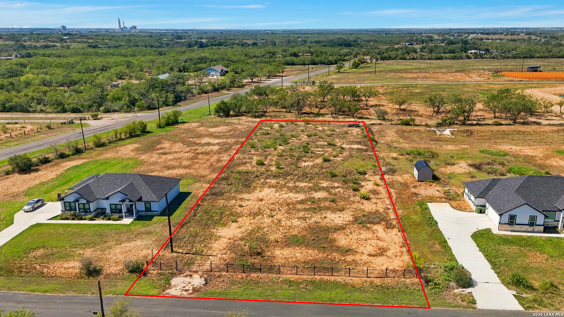 10035 CROW LN, Adkins, TX 78101