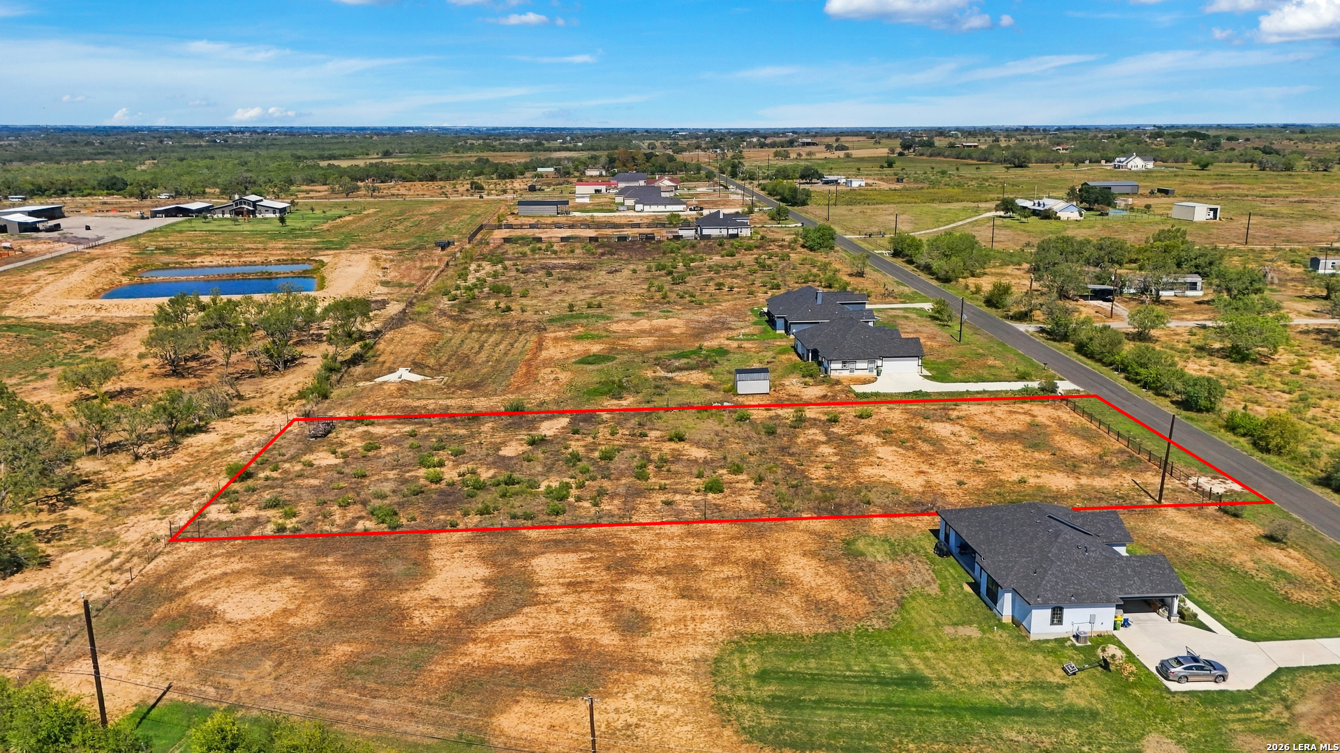 10035 CROW LN, Adkins, TX 78101