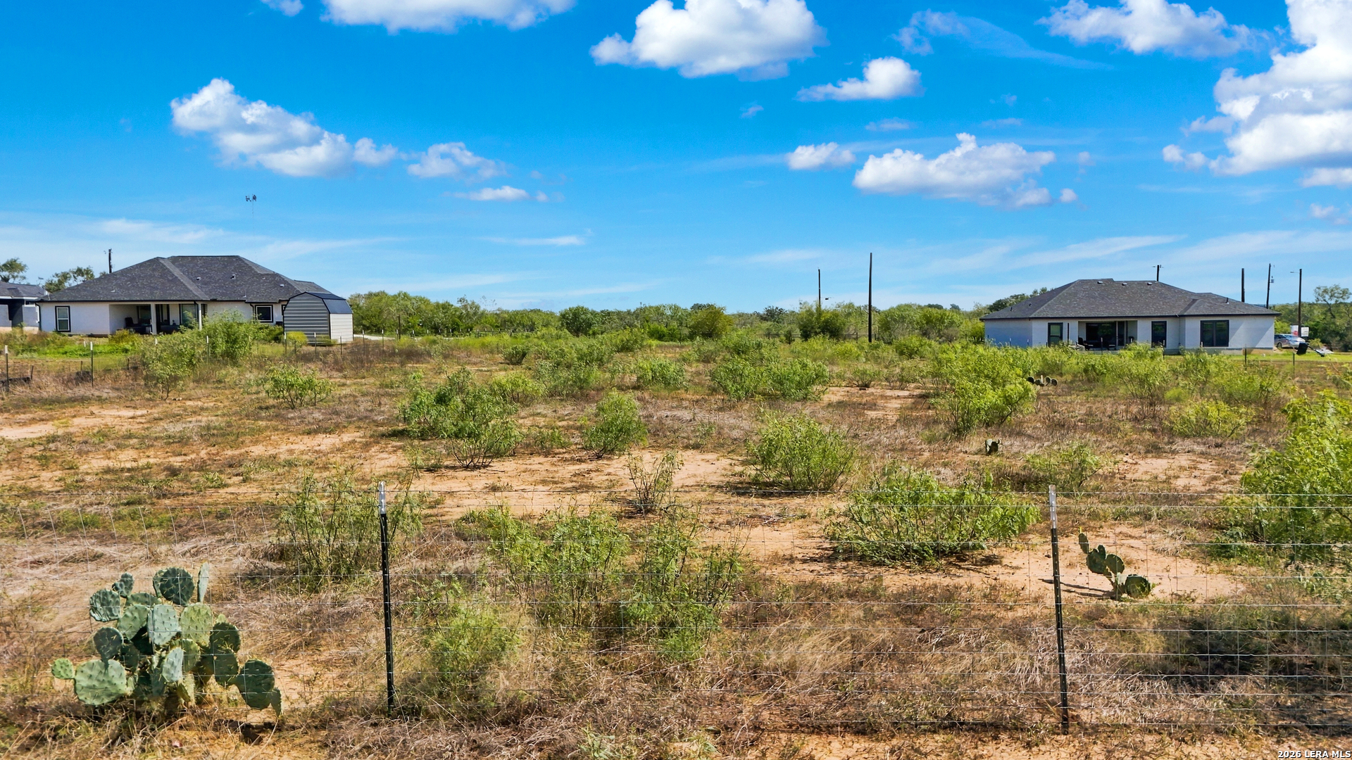 10035 CROW LN, Adkins, TX 78101