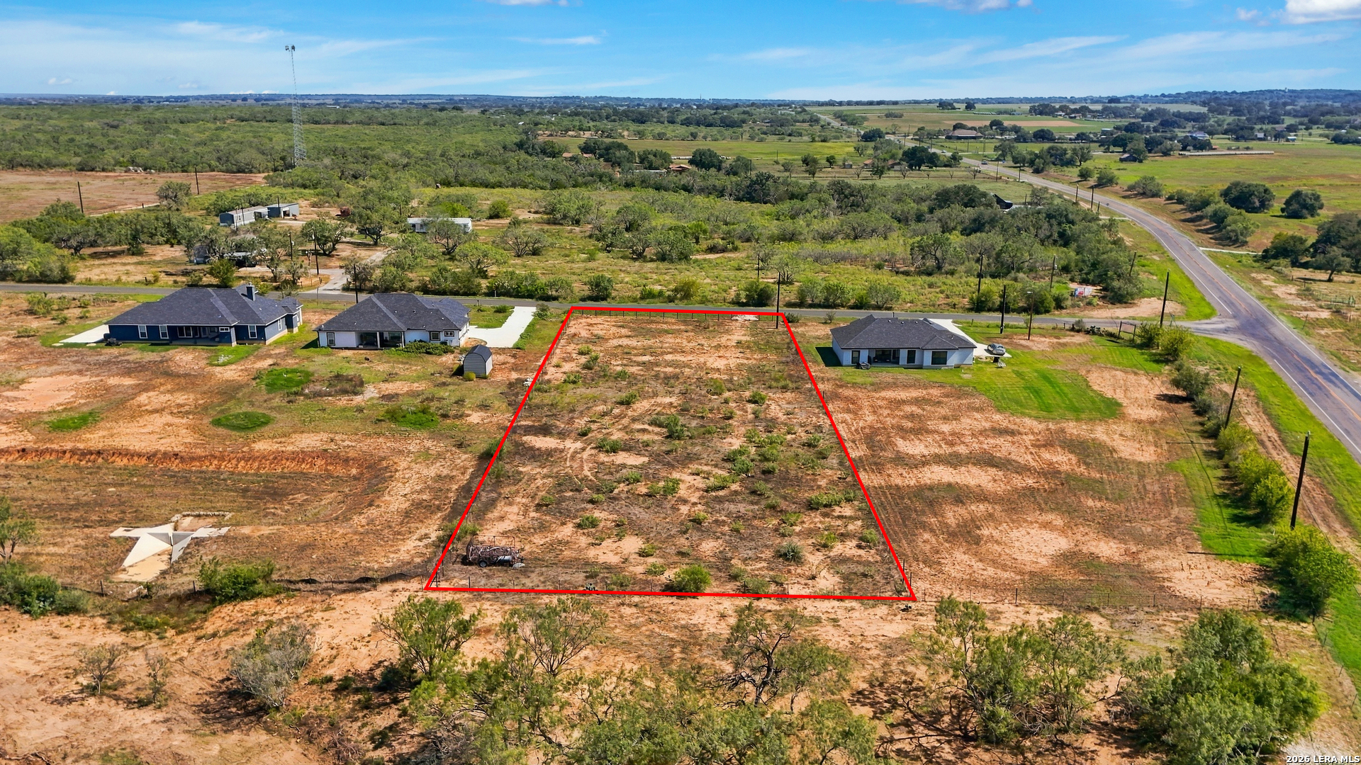 10035 CROW LN, Adkins, TX 78101
