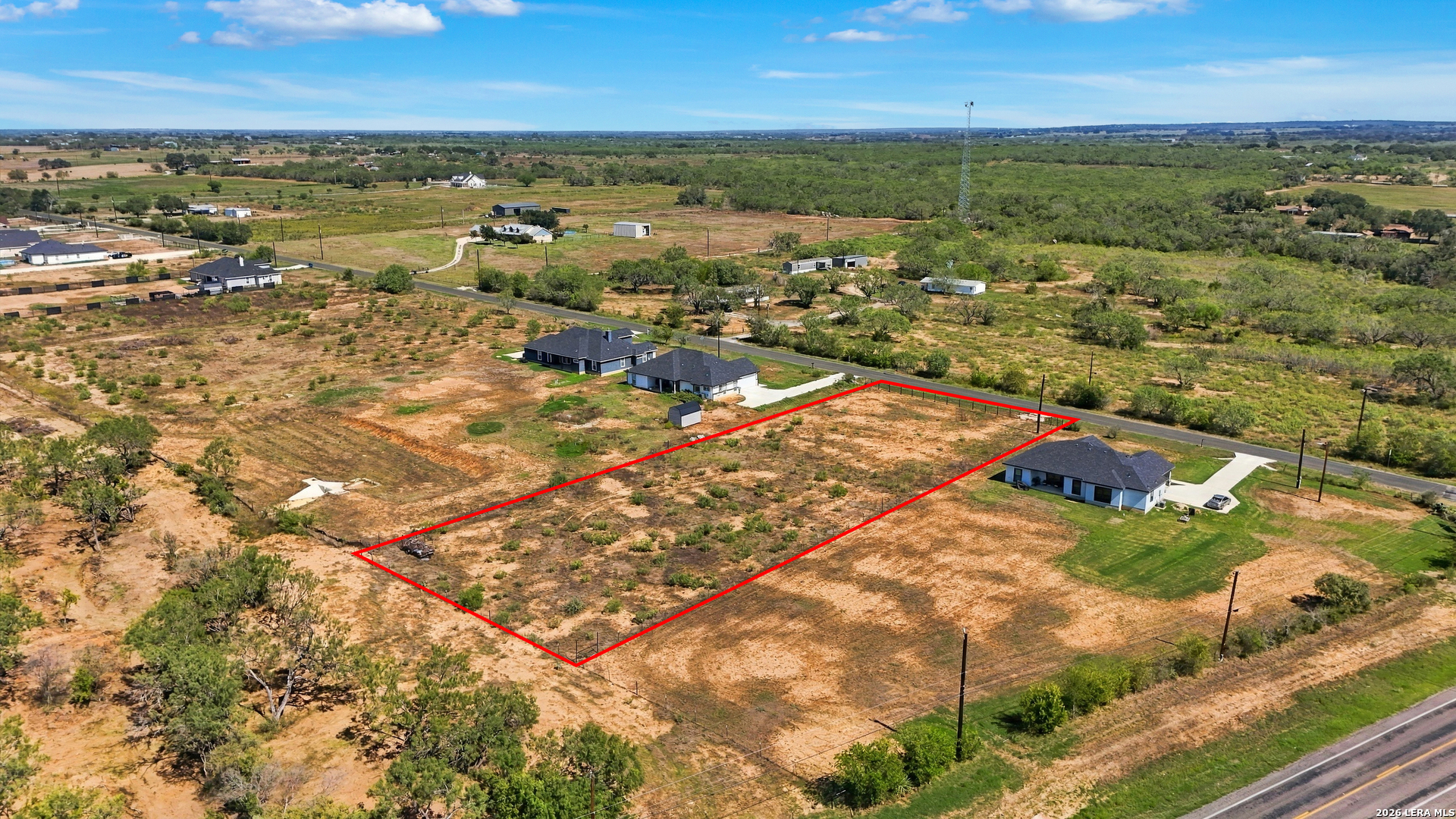 10035 CROW LN, Adkins, TX 78101