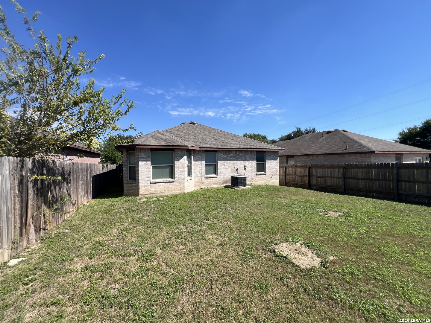 10618 N SHAENRIDGE, San Antonio, TX 78254
