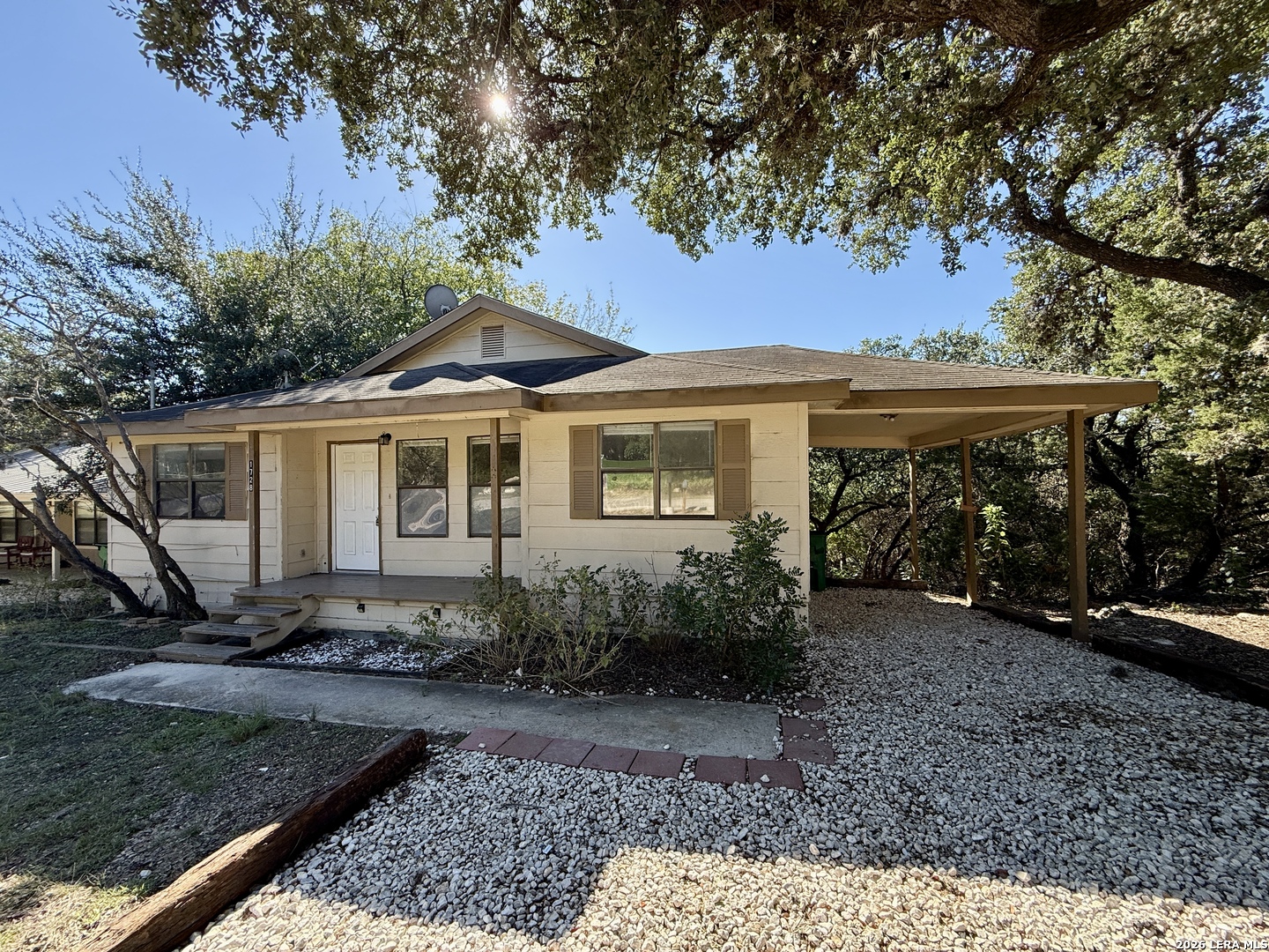 Property photo for 1728 COLLEEN DR, Canyon Lake, TX