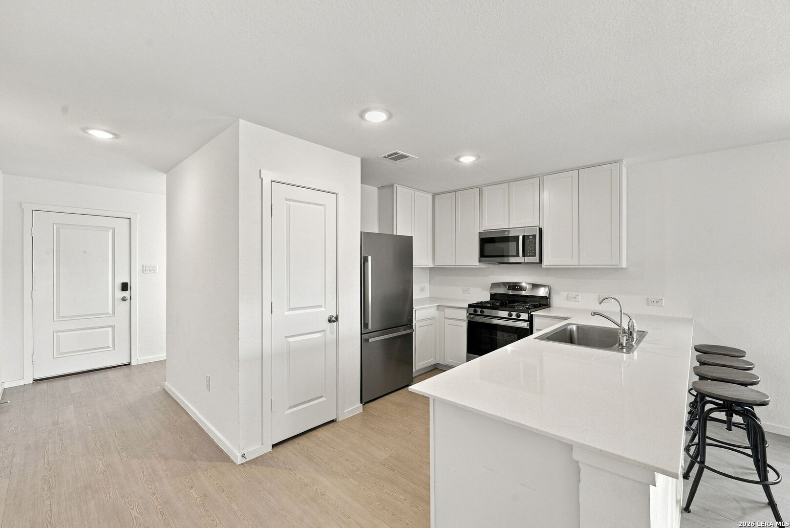 4618 LEGACY TRL, Von Ormy, TX 78073