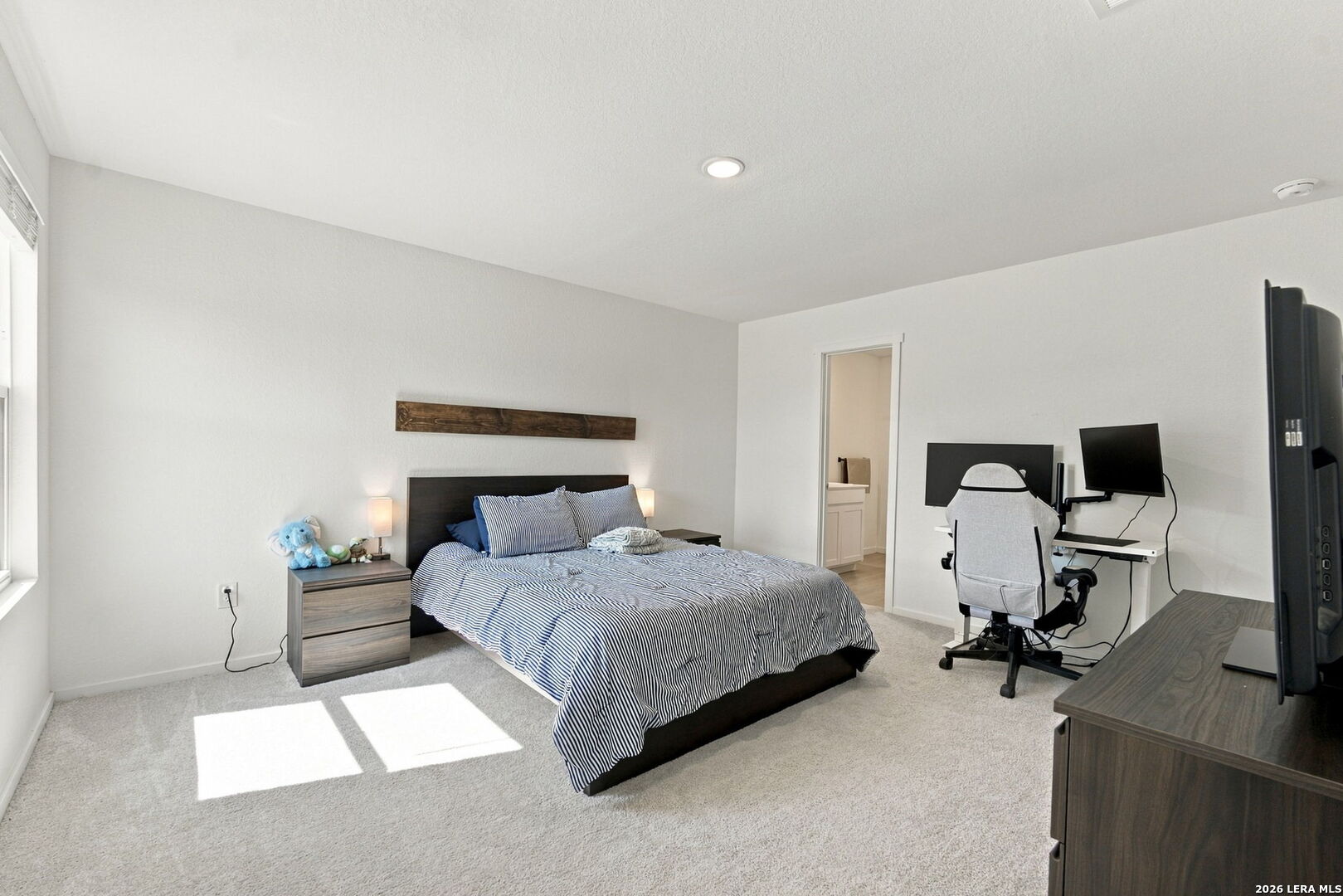4618 LEGACY TRL, Von Ormy, TX 78073