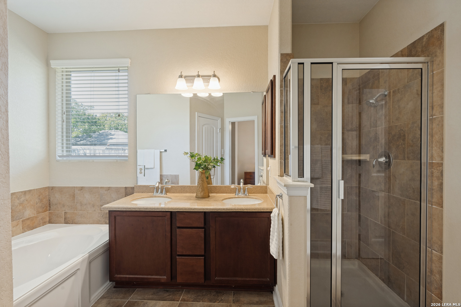 1158 LEGACY DR, New Braunfels, TX 78130