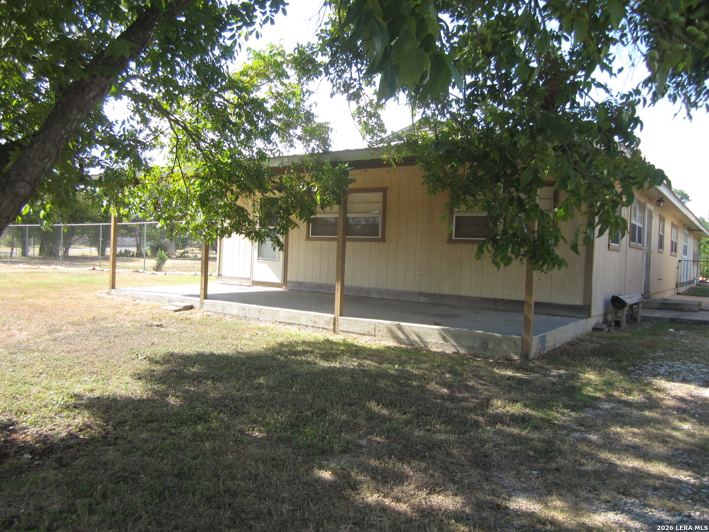 203 Houston St, Bandera, TX 78003