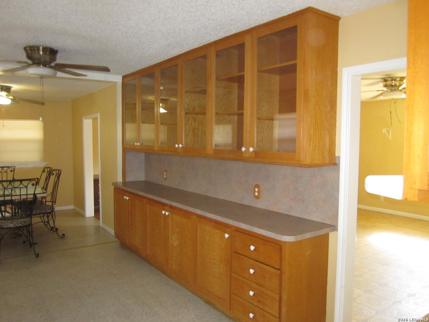 203 Houston St, Bandera, TX 78003