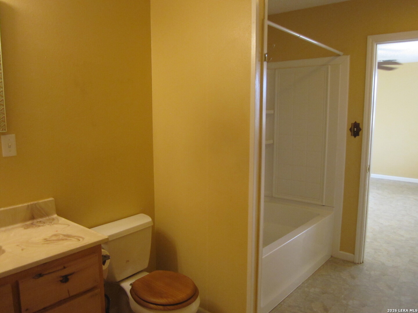 203 Houston St, Bandera, TX 78003