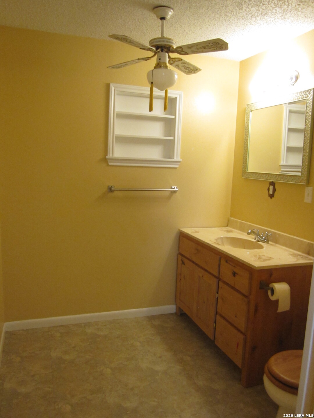 203 Houston St, Bandera, TX 78003