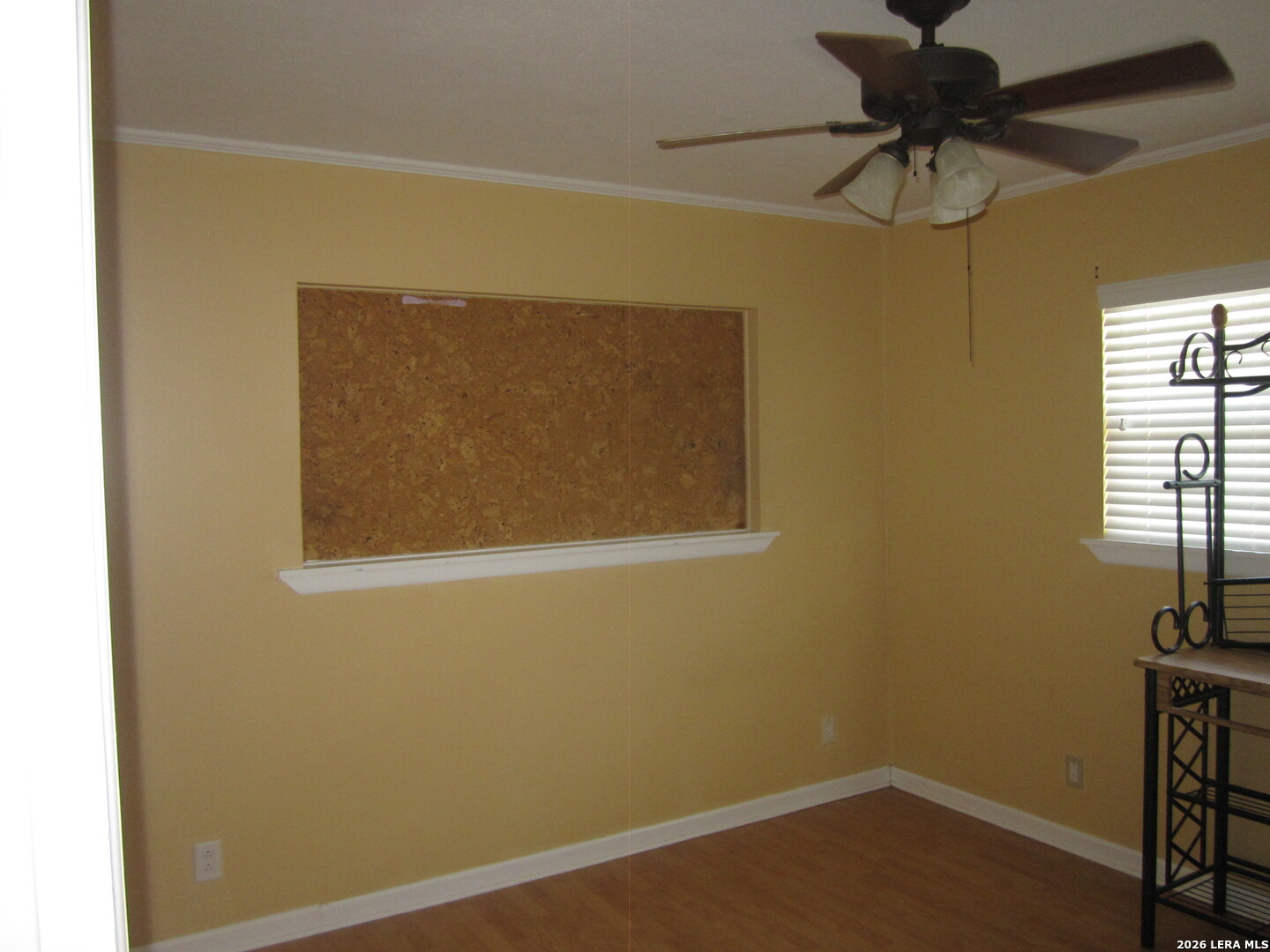 203 Houston St, Bandera, TX 78003