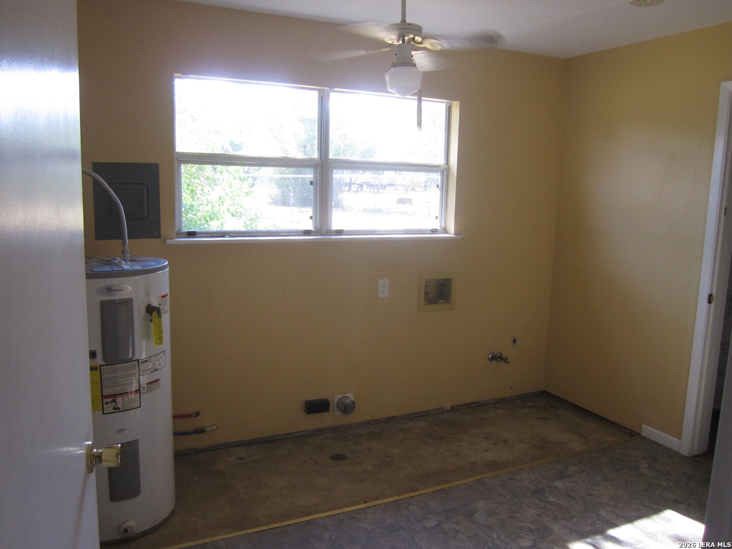 203 Houston St, Bandera, TX 78003