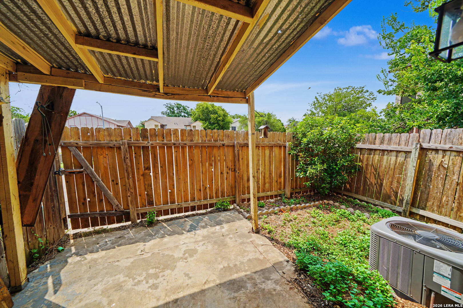 5216 MEADOW FLD, San Antonio, TX 78250