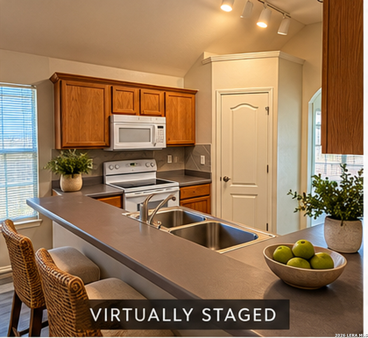 6123 Wood Bayou, San Antonio, TX 78249