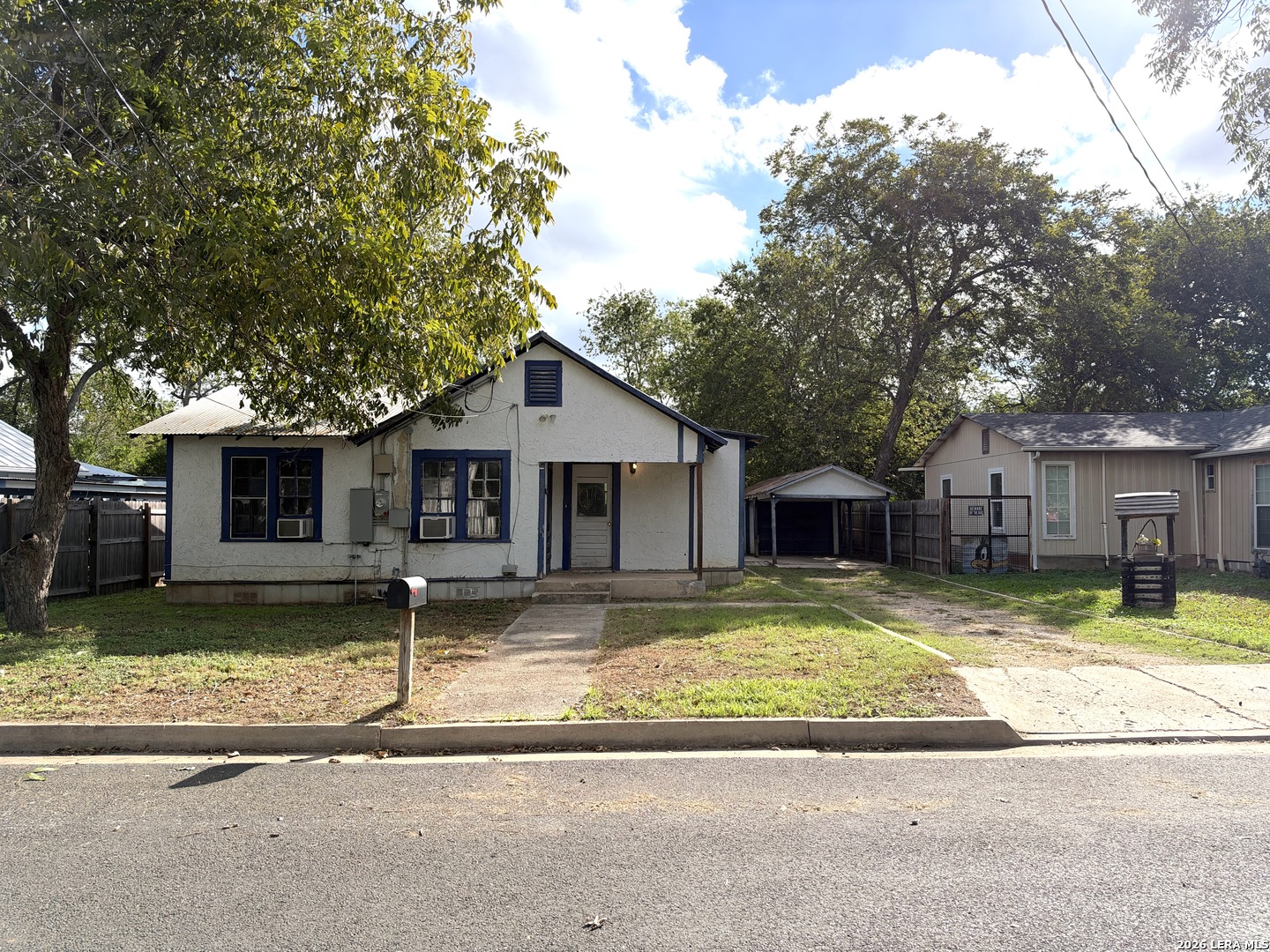 619 S ERKEL AVE, Seguin, TX 78155