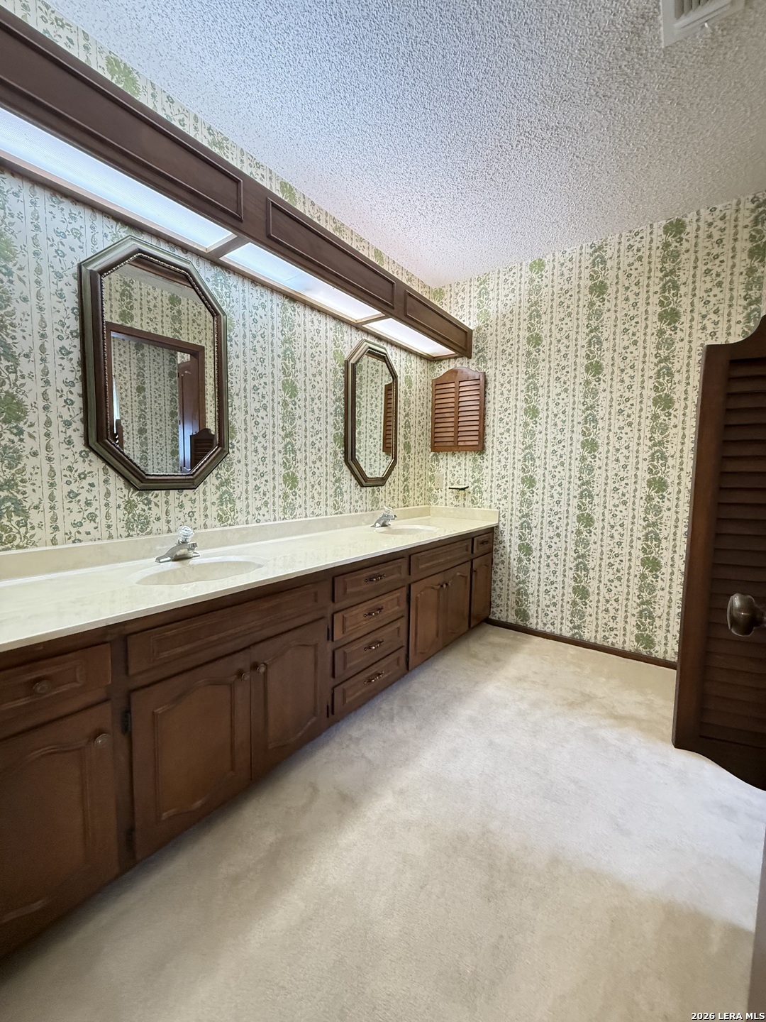 20387 Grass Creek Road, Garden Ridge, TX 78266