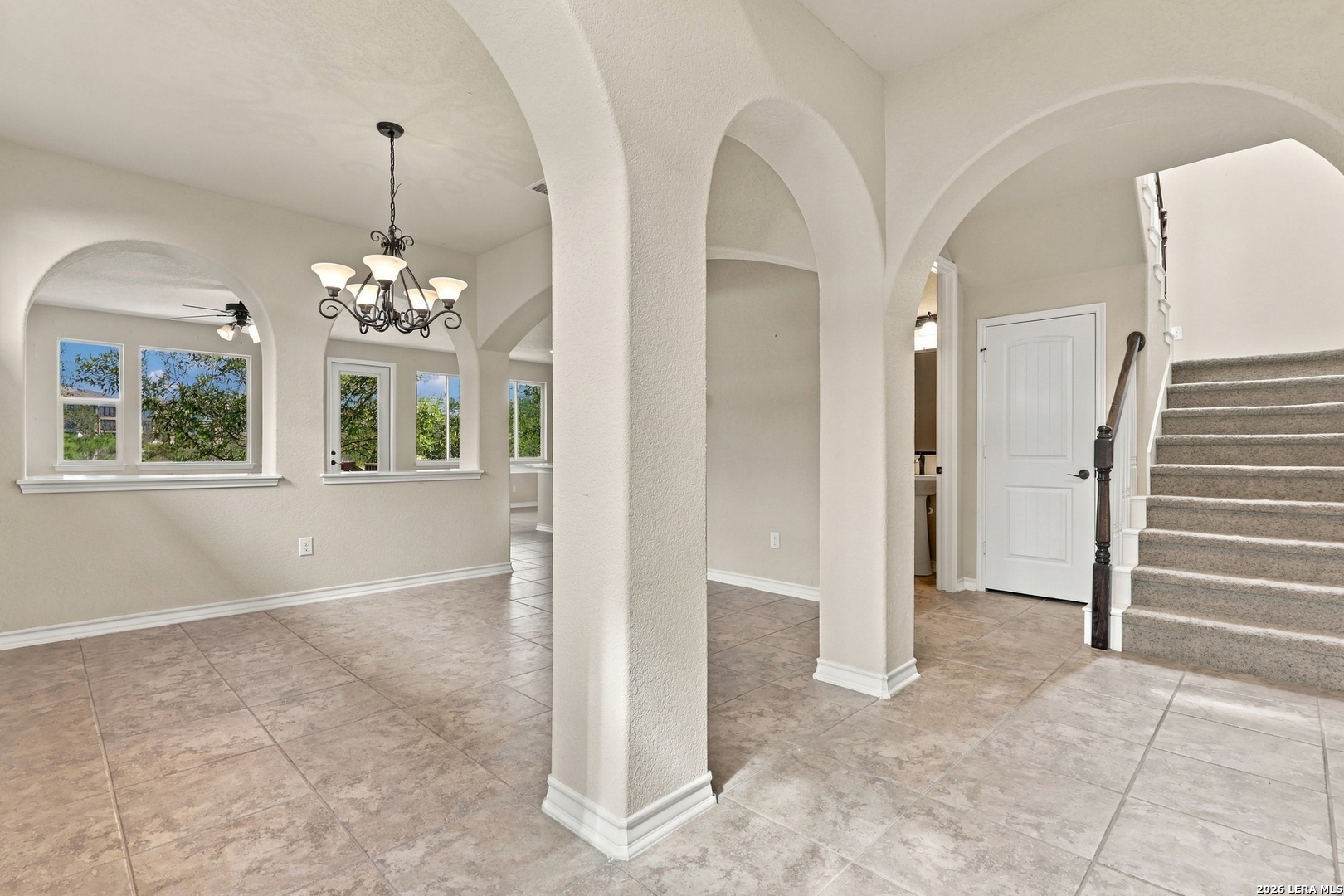 Entry/Foyer