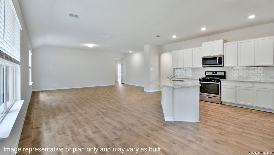 Photo 3 of Single family home for sale at 185 Armadillo Crk, Hondo, TX 78861 | MLS# 2023110 | Listing updated on 2026-10-12