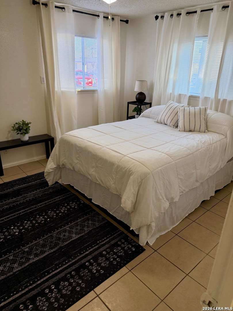 144 W Villaret Blvd, #112, San Antonio, TX 78221