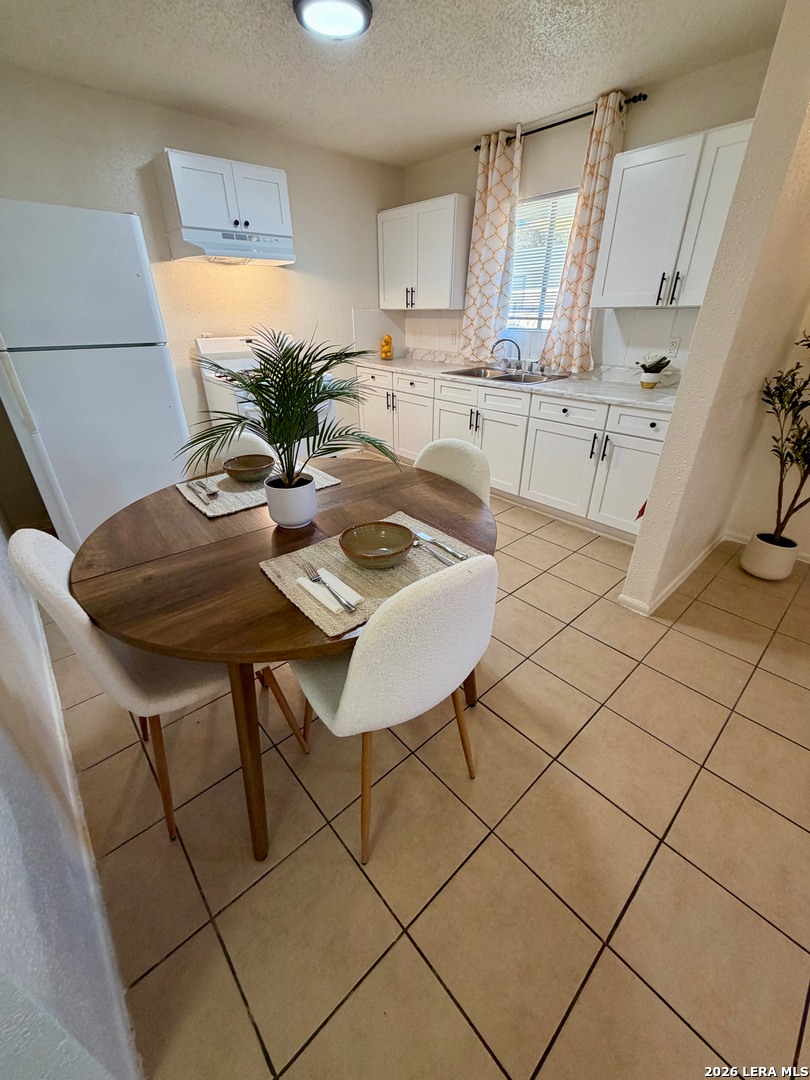 Property photo for 144 W Villaret Blvd, #112, San Antonio, TX