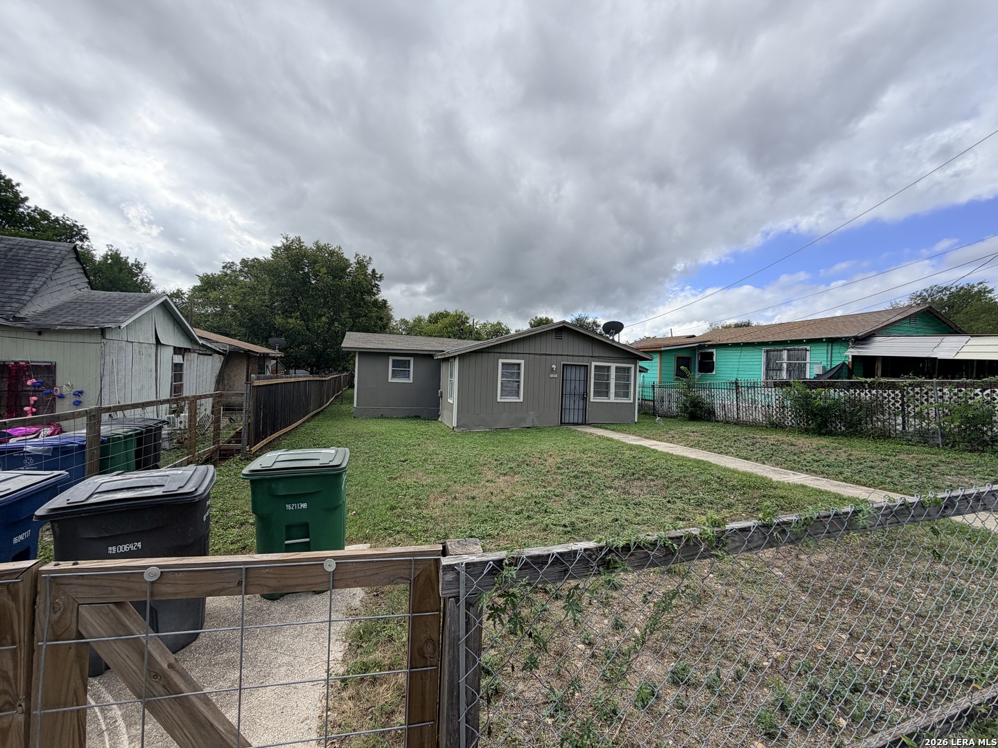 Photo 2 of Multi family home for sale at 1522 Gibbs, San Antonio, TX 78202 | MLS# 2023158 | Listing updated on 2026-10-12