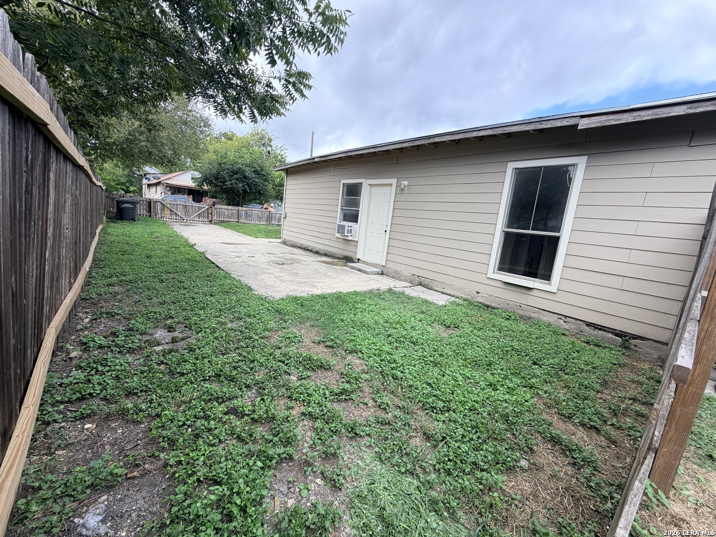 Photo 4 of Multi family home for sale at 1522 Gibbs, San Antonio, TX 78202 | MLS# 2023158 | Listing updated on 2026-10-12