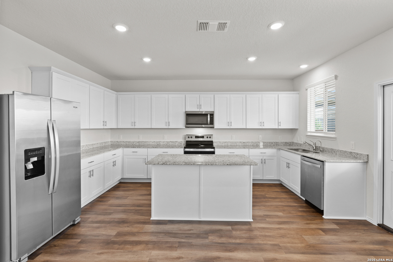 Eat-In Kitchen