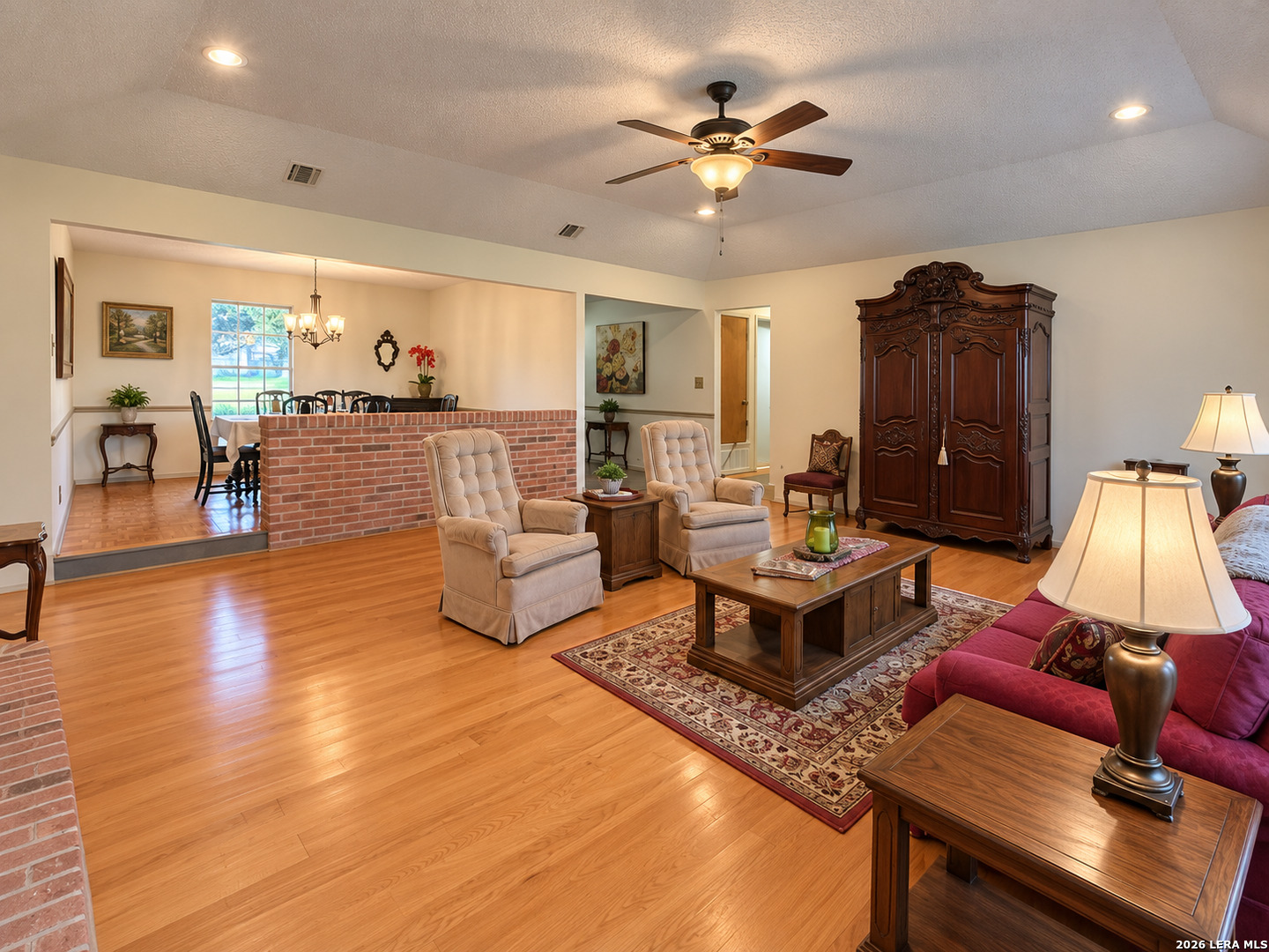 228 Sagecrest Dr, Hollywoodpark, TX 78232