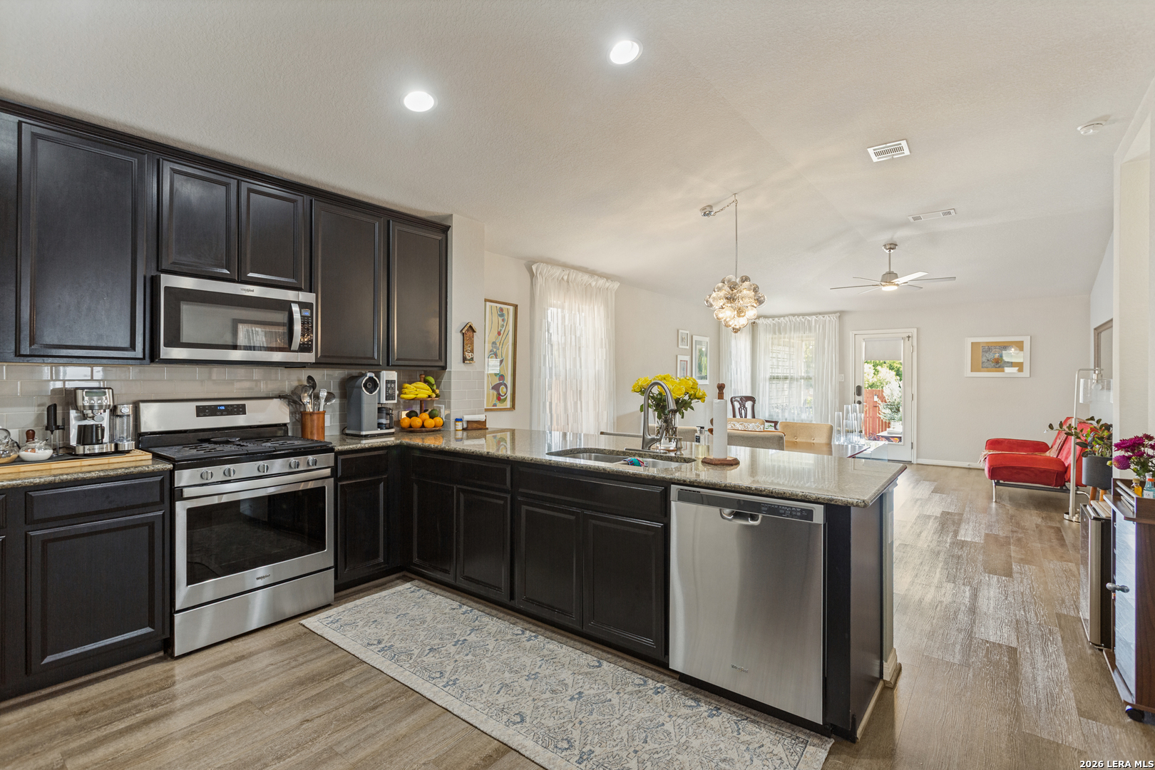 8852 Straight Oaks, San Antonio, TX 78254