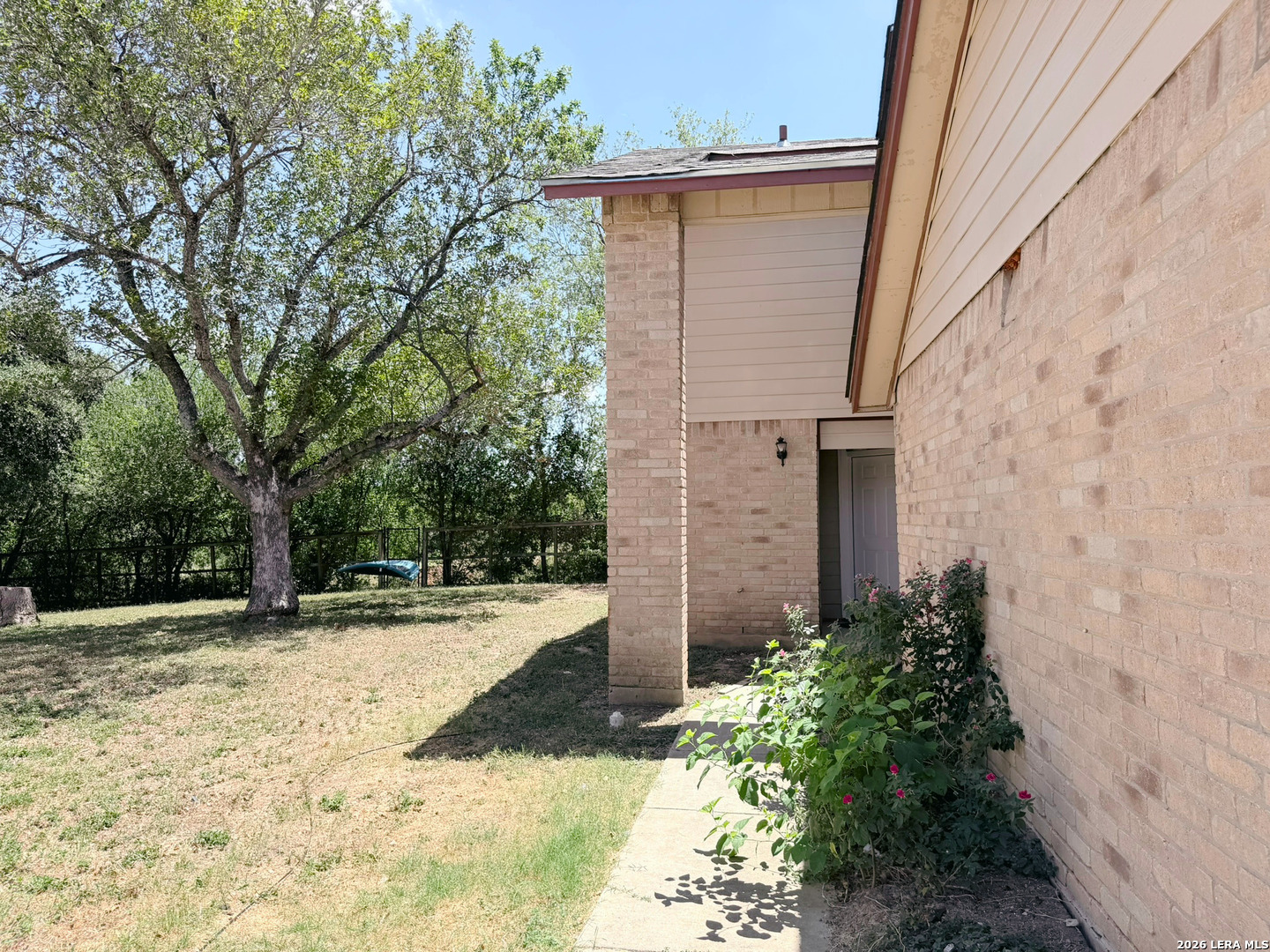 Photo 3 of Single family home for sale at 5758 Spring Moon St, San Antonio, TX 78247 | MLS# 2007770 | Listing updated on 2026-10-13