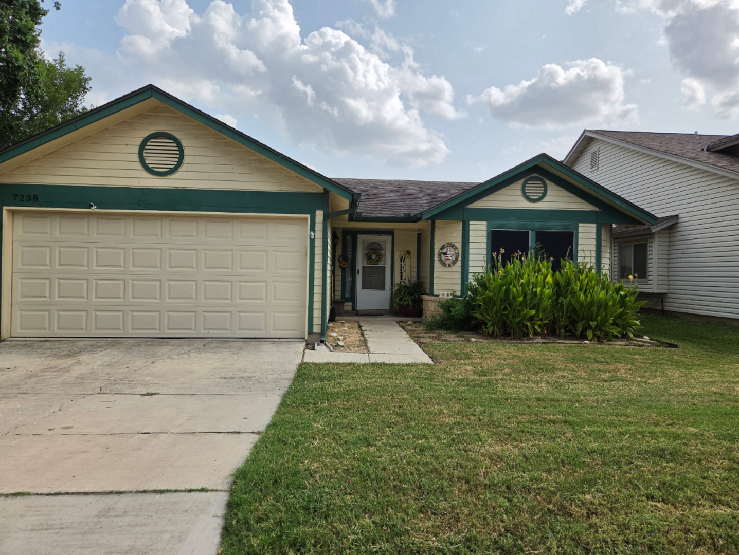 Property photo for 7238 SUNLIT TRAIL DR, San Antonio, TX