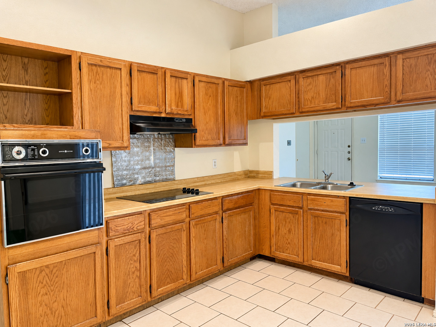 2854 ALMOND FIELD DR, San Antonio, TX 78245