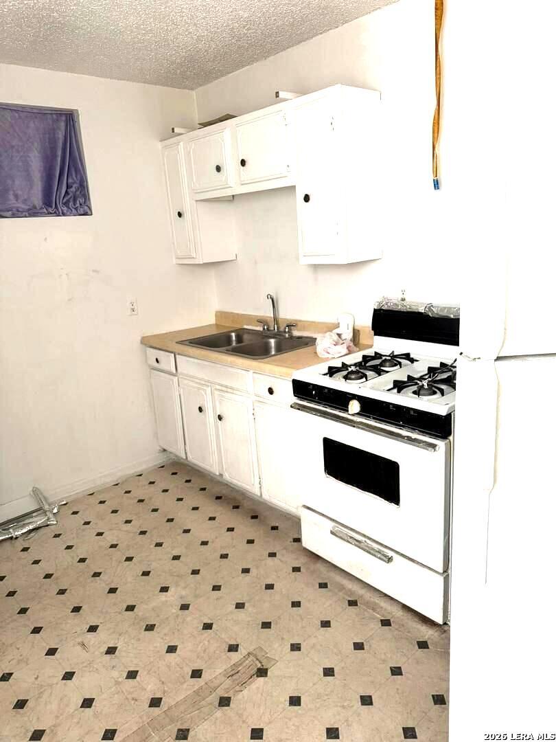 420 PIERCE AVE, San Antonio, TX 78208