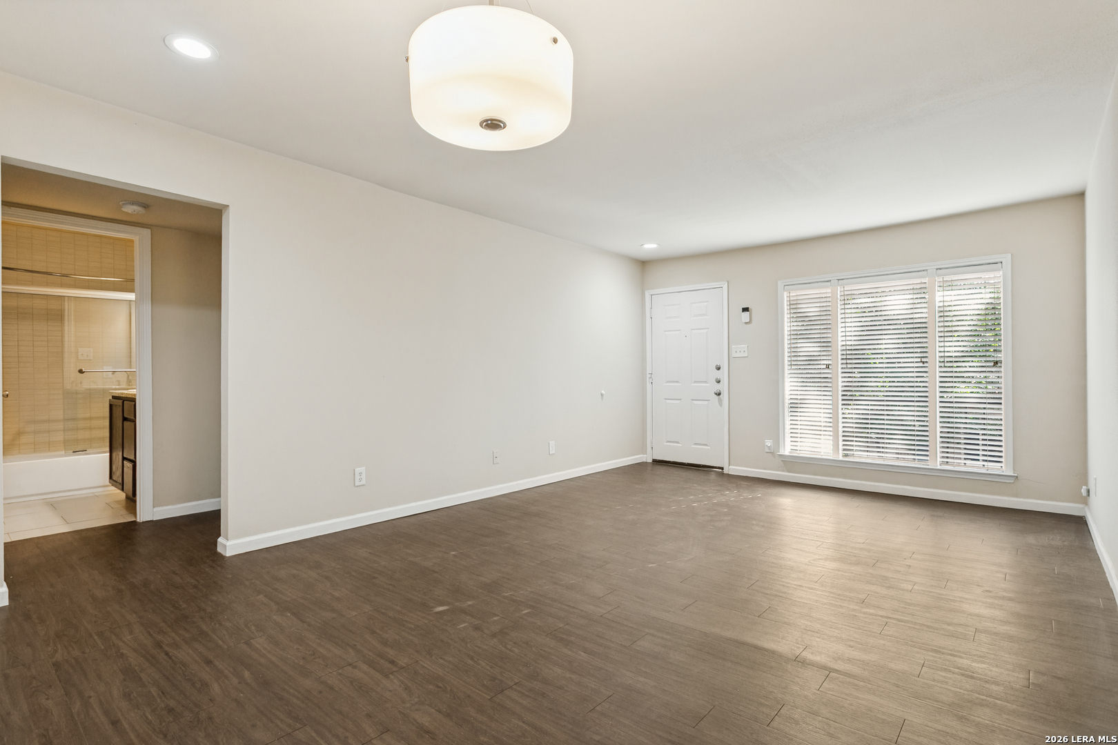 255 E Rampart Dr, #203, San Antonio, TX 78216