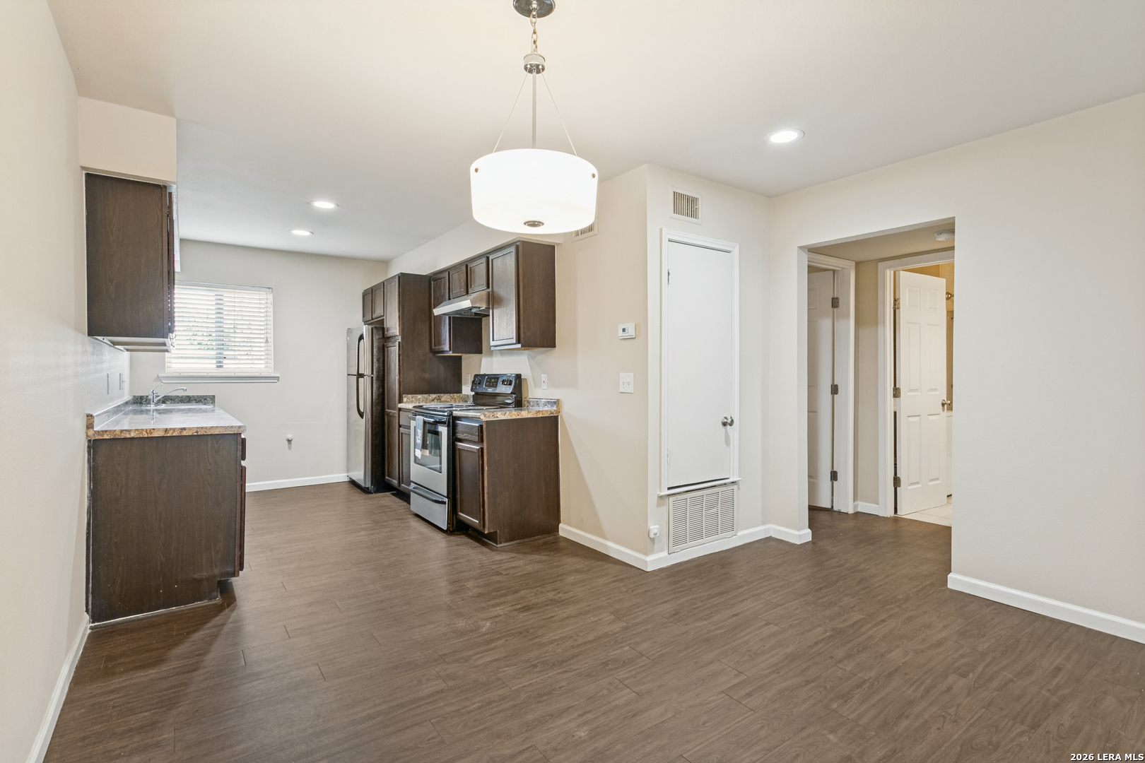 255 E Rampart Dr, #203, San Antonio, TX 78216