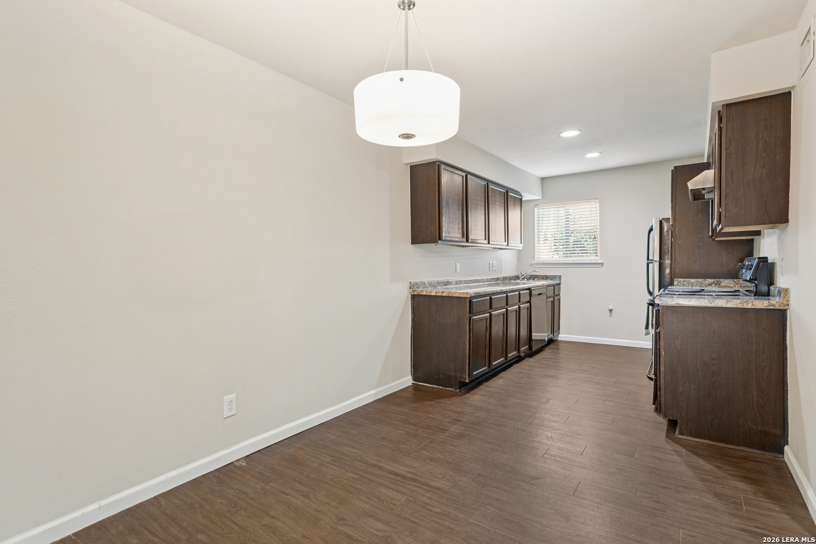 255 E Rampart Dr, #203, San Antonio, TX 78216