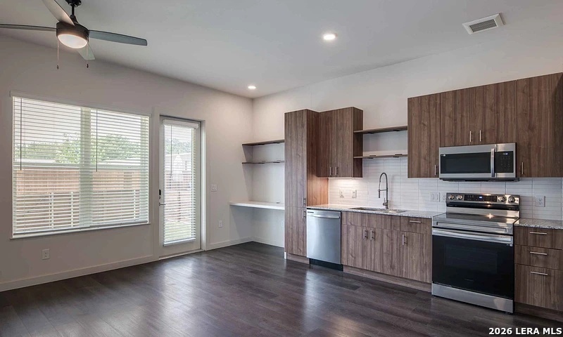 Property photo for 2232 Empire Central Dr, #414, Dallas, TX