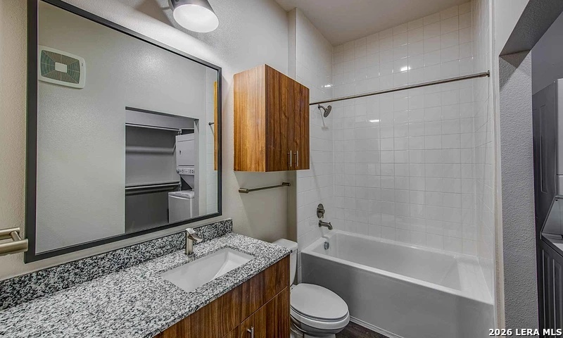 2232 Empire Central Dr, #207, Dallas, TX 75235