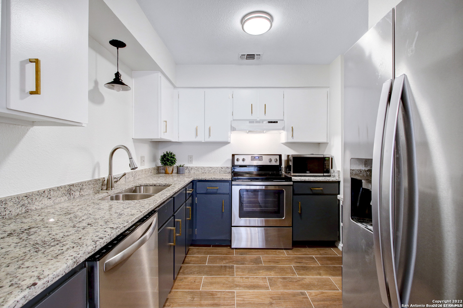 7412 Barnsley, San Antonio, TX 78250