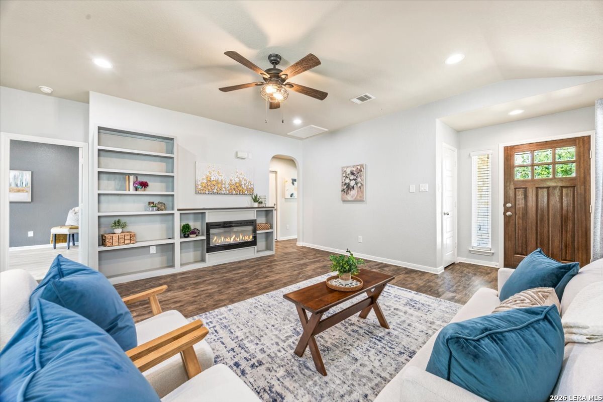472 MALLOW DR, New Braunfels, TX 78130