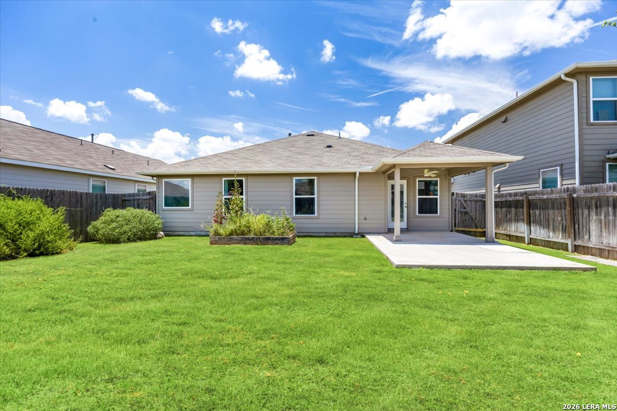 472 MALLOW DR, New Braunfels, TX 78130